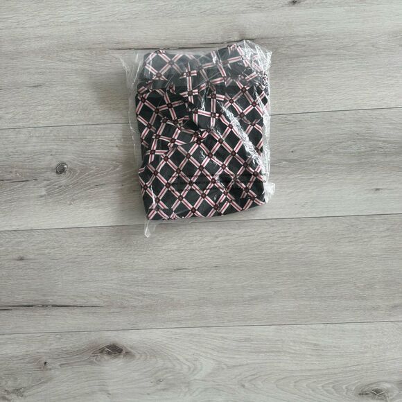 NY Collection 3/4 Roll Tab Sleeve Y‎ Neck Top Black/Red Chain LP NWT IN PKG - Picture 5 of 5